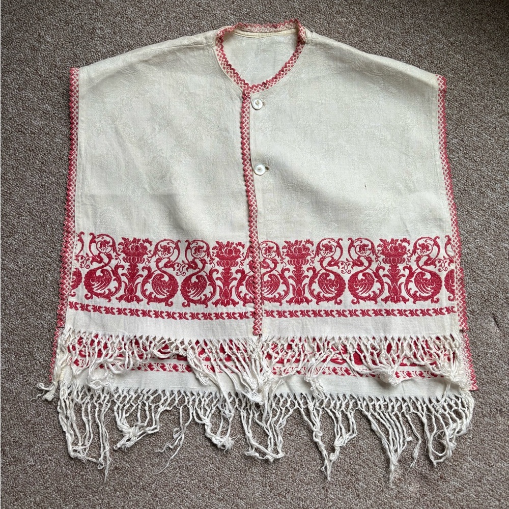 19TH CENTURY CHILDS CAPE